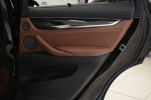 2016 BMW X6 xDrive50i | 1-Owner - Brown Interior