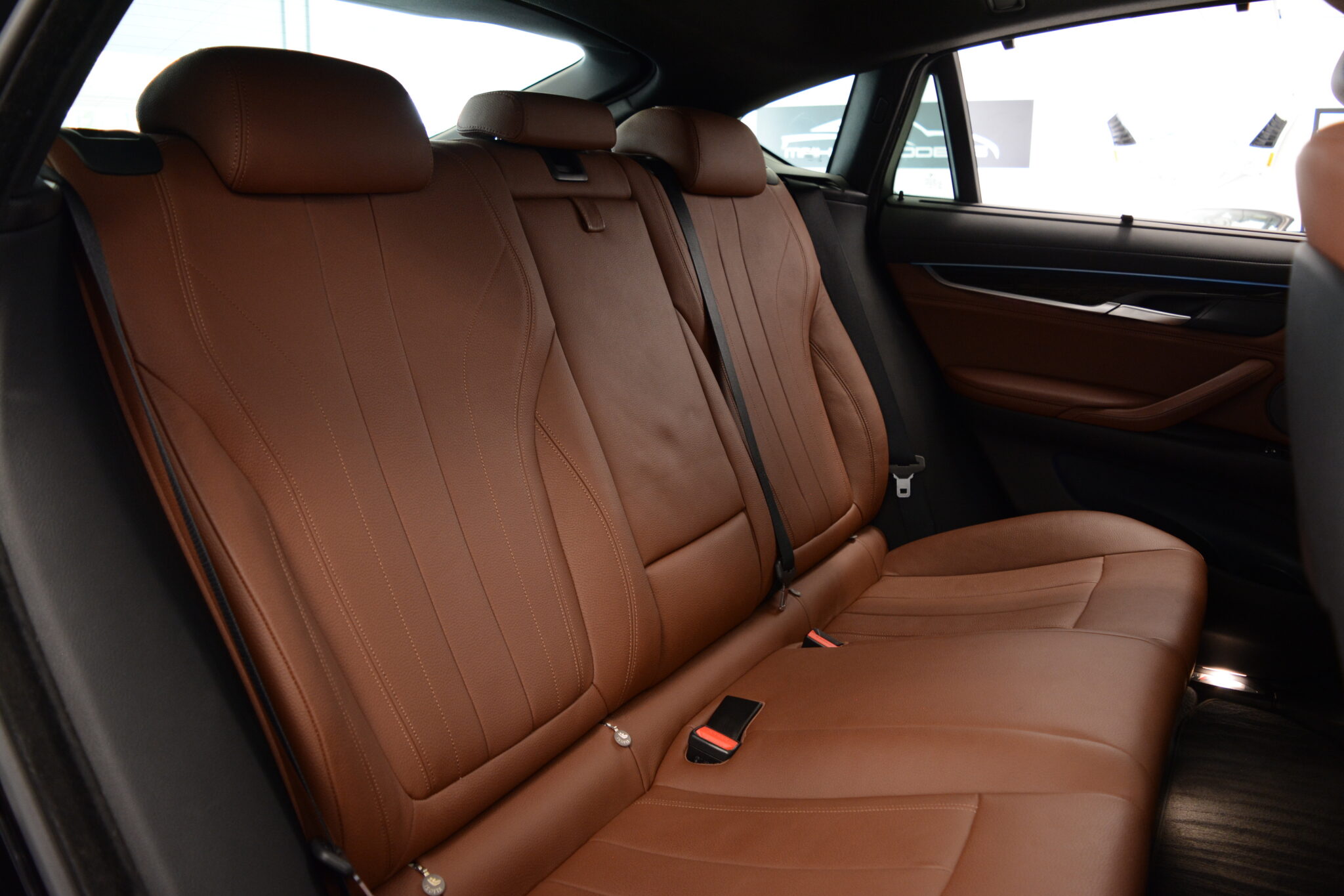 2016 BMW X6 xDrive50i | 1-Owner - Brown Interior