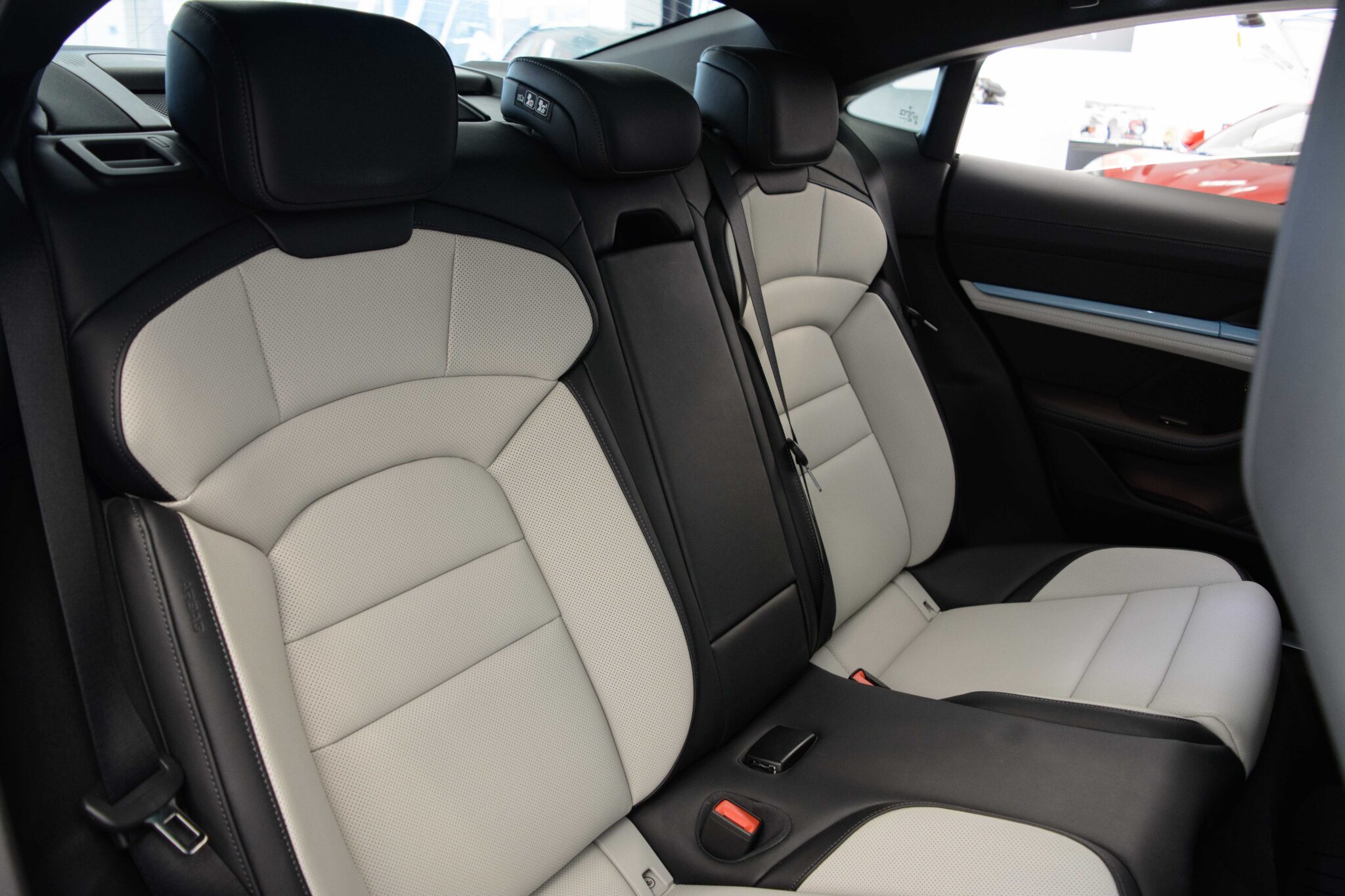 2025 Porsche Taycan 4S