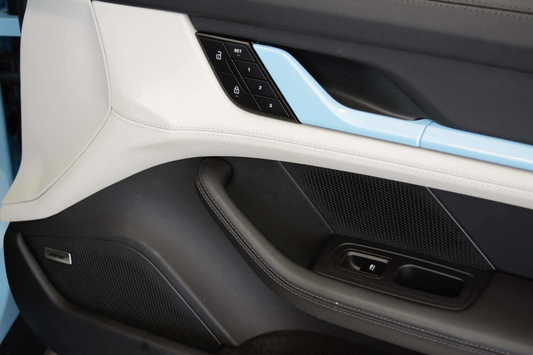2025 Porsche Taycan 4S