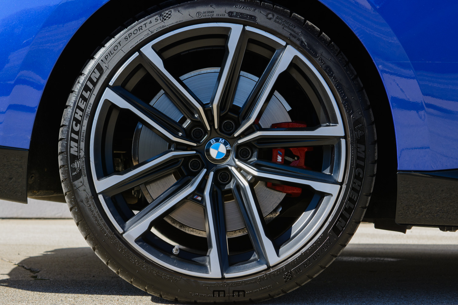2023 BMW M240i