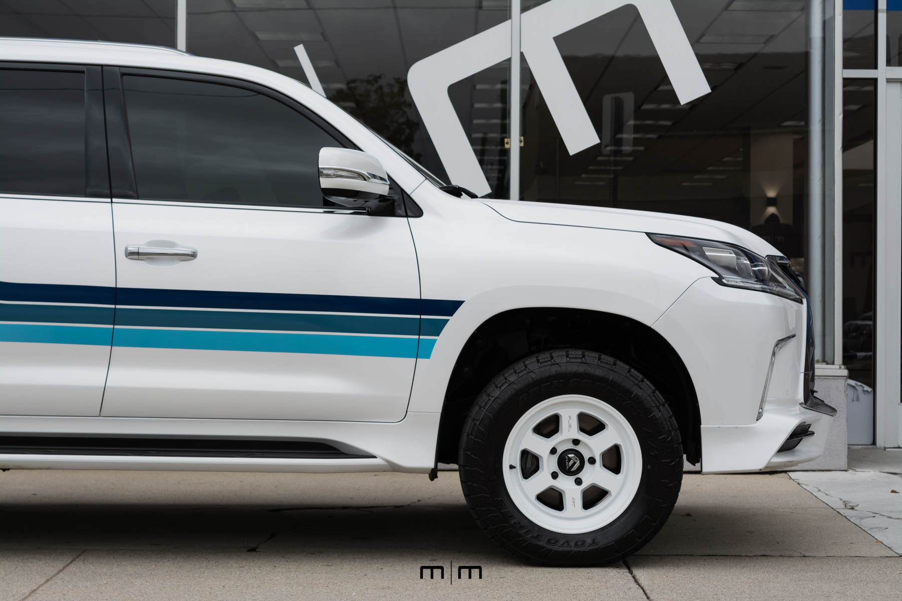2020 Lexus LX 570
